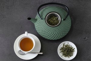 Czajnik żeliwny z zaparzaczem MIKA, 1250 ml 5