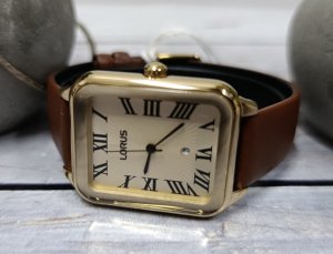 Zegarek Lorus damski RH742BX9 prostokątny . 3