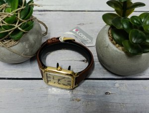 Zegarek Lorus damski RH742BX9 prostokątny . 4