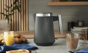 Czajnik Russell Hobbs Brontë czarny czajnik 26750-70 4
