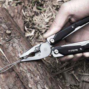 Multitool NexTool W4 11w1 z kluczem nastawnym typu francuz 8