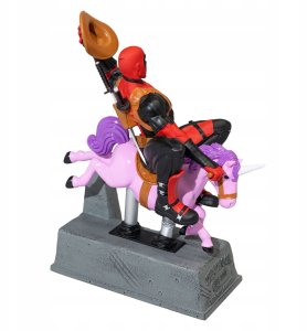 Marvel Deadpool 3D Perpetual Calendar Figurka 17 cm 2