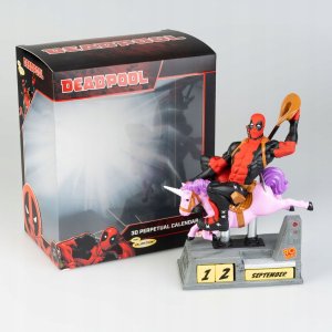 Marvel Deadpool 3D Perpetual Calendar Figurka 17 cm 3
