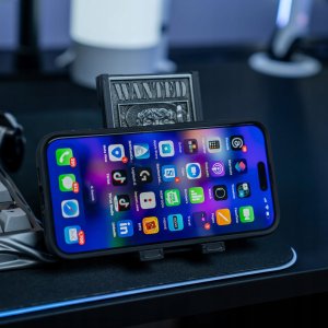 One piece zestaw: stojak na telefon plus 3 x metalowe płytki 5