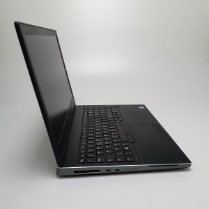 Laptop Dell Precision 7530 FHD | i5-8400H 16GB 256GB NVMe | Windows 11 3