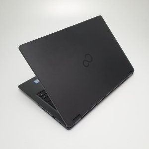 Laptop Fujitsu U747 FHD | i5-6200U 32GB 960GB SSD M.2 | Windows 10/11 3