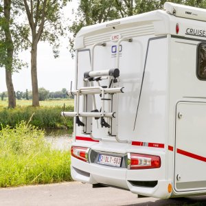 Elektrycznie podnoszony bagażnik na rowery BR-Systems Standard 2