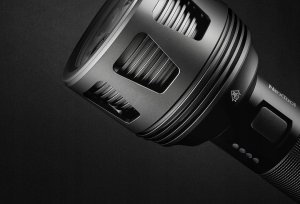 Latarka Nextool Latarka ledowa szperacz NE20168 3.600lm 450m 120h akumulator wodoodporna 6