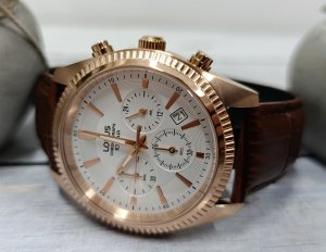 Zegarek Lorus Zegarek chronograf męski RT304LX9 klasyczny. 3