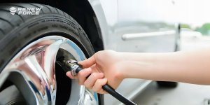 PISTOLET DO POMPOWANIA KÓŁ Z CYFROWYM MANOMETREM 18 BAR DOKŁADNOŚĆ 0,01 BAR 9