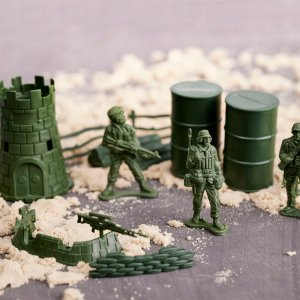 ŻOŁNIERZYKI PLASTIKOWE ZESTAW 307 ELEMENTÓW FIGURKI BAZA WOJSKOWA ARMIA 9