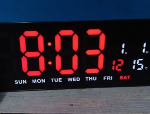 JVD Zegar sieciowy LED DH3604.1 cyfry 10 cm, termometr, budzik, wersja angielska 3