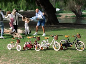 Rower dziecięcy Huffy Vintage 16" z koszykiem i kółkami bocznymi niebieski 11