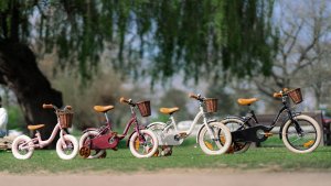 Rower dziecięcy Huffy Vintage 16" z koszykiem i kółkami bocznymi niebieski 9