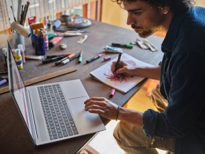 Laptop HP Laptop OmniBook 5 Laptop AI 16-af1095cl / BA3S1UA / Ultra 9 / 32GB / 2TB / Intel Arc / WUXGA / Dotyk / Win 11 / Srebrny 6