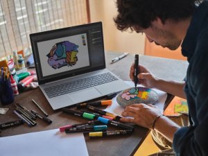 Laptop HP Laptop OmniBook 5 Laptop AI 16-af1095cl / BA3S1UA / Ultra 9 / 32GB / 2TB / Intel Arc / WUXGA / Dotyk / Win 11 / Srebrny 8