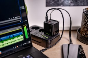 Ładowarka sieciowa Newell GaN 65 W LCD - EU 144