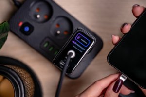 Ładowarka sieciowa Newell GaN 100 W TFT - EU 20