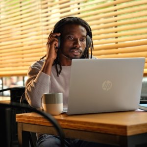 Laptop HP Laptop Pavilion 16-ag0017nw / BF1P6EA / Ryzen 5 / 16GB / SSD 512GB / AMD Radeon / FreeDos 8