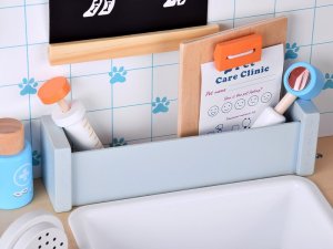 Drewniany Gabinet Klinika Weterynarz z Pluszowym Pieskiem Akcesoria ZA5939 EDUKAMP 8