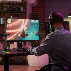 STOJAK STATYW UCHWYT NA SŁUCHAWKI GAMINGOWY PODOŚWIETLENIE RGB HUB + 2X USB 11