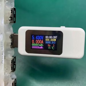 WOLTOMIERZ CYFROWY USB MIERNIK TESTER NAPIĘCIA AMPEROMIERZ WATOMIERZ LCD 9