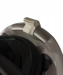 Praktyczny uchwyt na pokrywę Thermomix TM5 / TM6 2