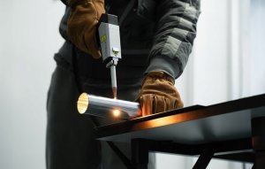 Spawarka laserowa i wycinarka CNC xTool MetalFab 1200W 8