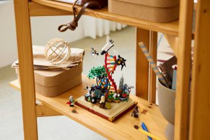 LEGO Ideas Ewolucja przedmiotów ścisłych (21355) 4