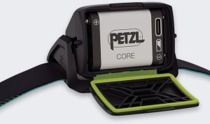 Latarka czołowa Petzl Actik Core Zielona Latarka czołowa LED 185