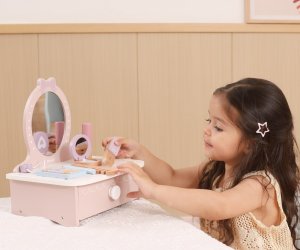 Anek Drewniana toaletka z zabawkami 44271N 7