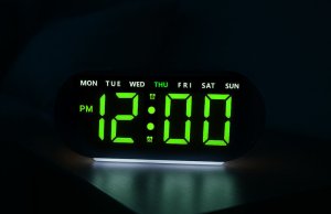 JVD Zegar sieciowy LED SB8035.2 cyfry 5 cm, termometr, budzik, angielska wersja 2