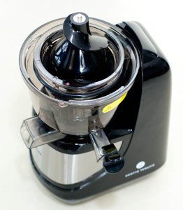 Wyciskarka wolnoobrotowa Germin Wyciskarka slowowyciskająca GRASS do owoców warzyw duża sokowirówka 2w1 3 sita 3