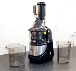 Wyciskarka wolnoobrotowa Germin Wyciskarka slowowyciskająca GRASS do owoców warzyw duża sokowirówka 2w1 3 sita 7