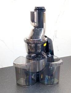 Wyciskarka wolnoobrotowa Germin Wyciskarka slowowyciskająca GRASS do owoców warzyw duża sokowirówka 2w1 3 sita 9