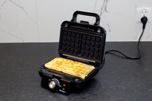 Gofrownica 3w1 opiekacz, toster, grill, regulacja temperatury, wysoka moc 20