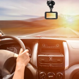 WIDEOREJESTRATOR SAMOCHODOWY + KAMERA COFANIA Z WYŚWIETLACZEM DASH CAM HDR 10