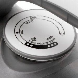 Żelazko Adler Żelazko parowe z ceramiczną stopą 89