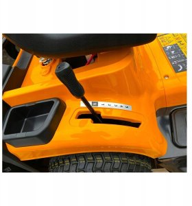 Traktorek ogrodowy traktor Riwall RLT 92 TRD + pług 12,5 KM, kosz 245 L 9