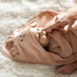 Monroe BABY ONO 1553/04 okrycie kąpielowe bambusowe z kapturkiem 100X100CM różowe 4