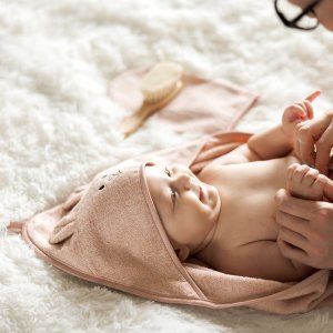 Monroe BABY ONO 1553/04 okrycie kąpielowe bambusowe z kapturkiem 100X100CM różowe 7