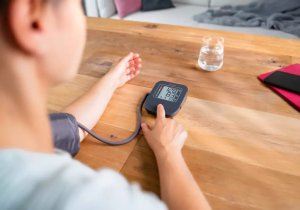 Ciśnieniomierz Beurer BM 23 Limited Edition czarny - ciśnieniomierz BM23LE25 (4211125609016) 4