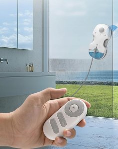 Robot do mycia okien HUTT S7 robot do czyszczenia okien z funkcją spryskiwania 5500Pa 80ml +ścierki 5