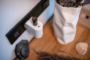 Dyfuzor zapachowy Stadler Form Dyfuzor olejków, aromatyzator zapachowy z czujnikiem ruchu Humanas Home Spirit - biały 231