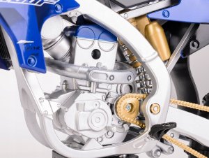Yamaha YZ450F 2022 1:6 15