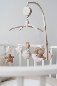 Babys Only muzykalny karuzel 0+ Heaven clay/ Warm linen BO-814.023.060.50 (8720791359300) 7
