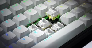 Hator Rockfall 3 TKL Wireless biała 13