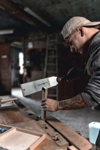 Kirschen Piła precyzyjna z korkowym uchwytem RYOBA 2