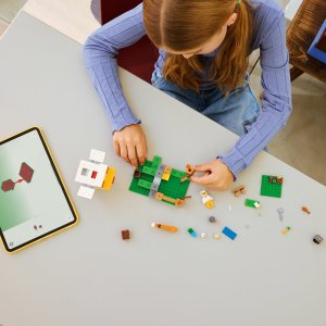 LEGO Minecraft Farma kurczaków (21585) 4