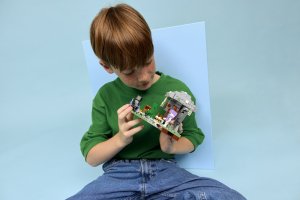 LEGO Minecraft Blady ogród (21586) 3